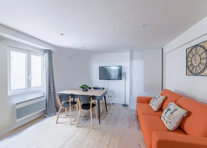 Poncelet Apartmán *