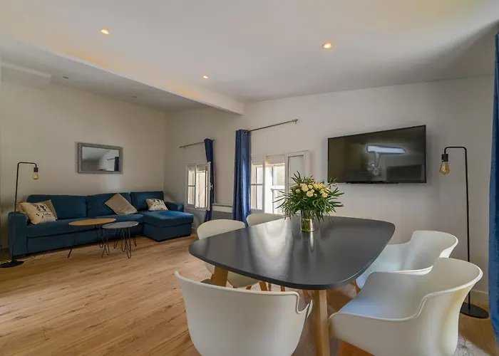 Poncelet Apartmán